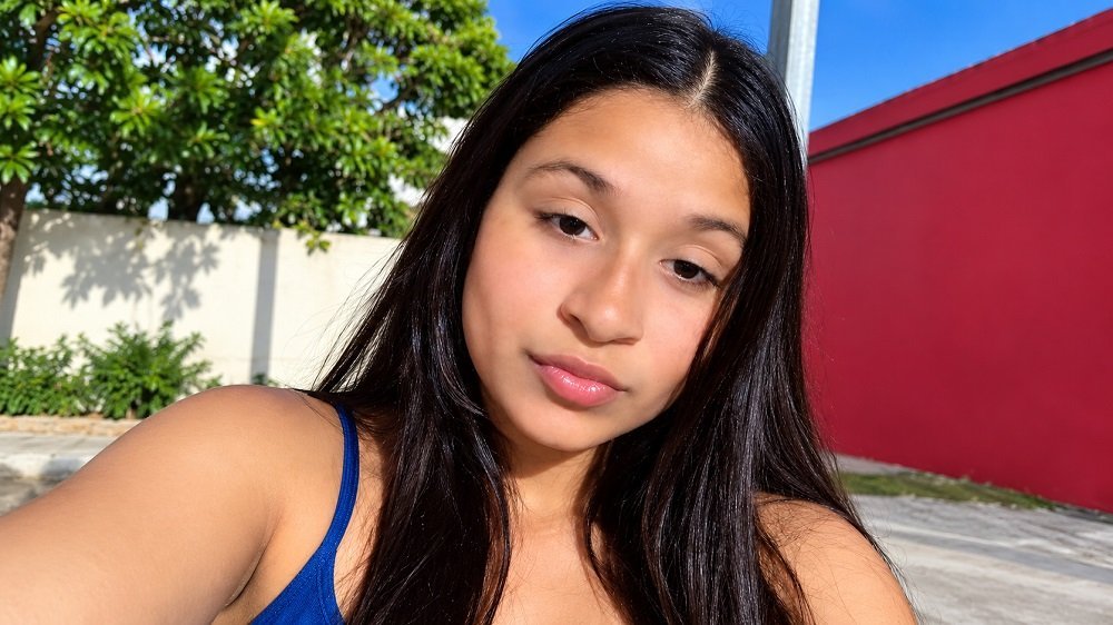 Adolescente de 13 anos desaparece após subir em moto na zona leste