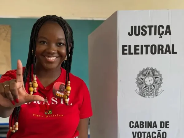 Ana Elisa desativa conta no X após sofrer ameaças de morte