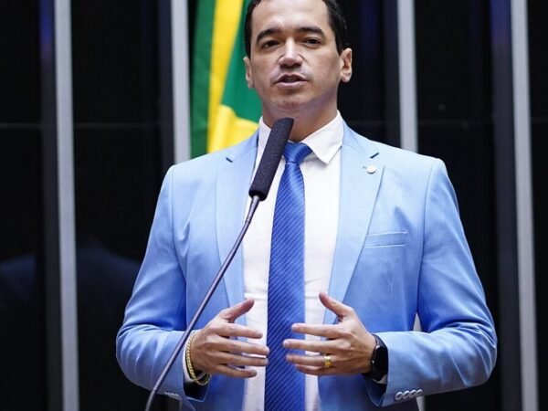 Alexandre Guimarães busca vaga no Senado pelo Tocantins em 2026