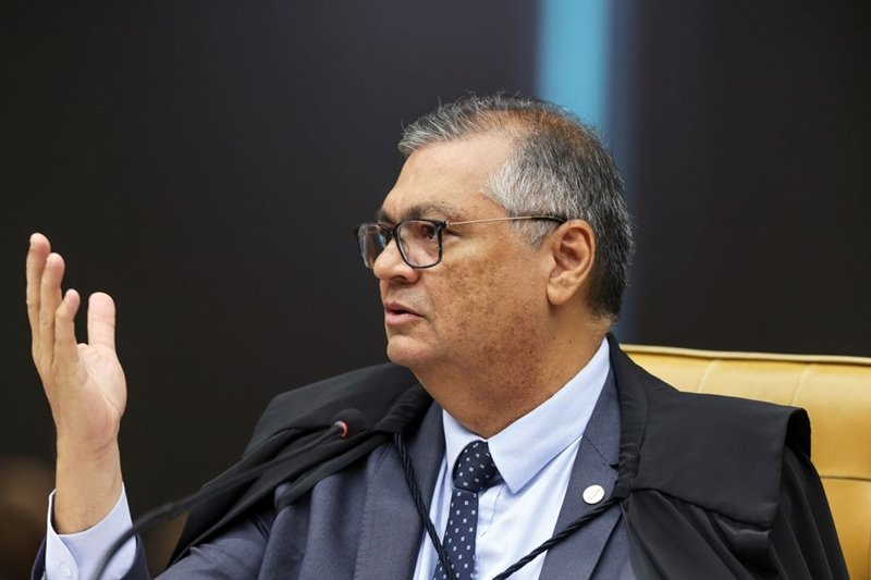 Flávio Dino apoia decisões do STF e TSE sobre debate da TV Globo