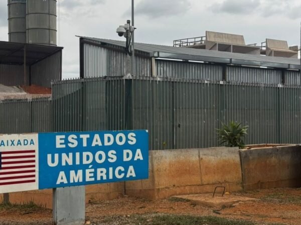 Embaixada dos EUA em Brasília mantém reforço policial no fim de semana