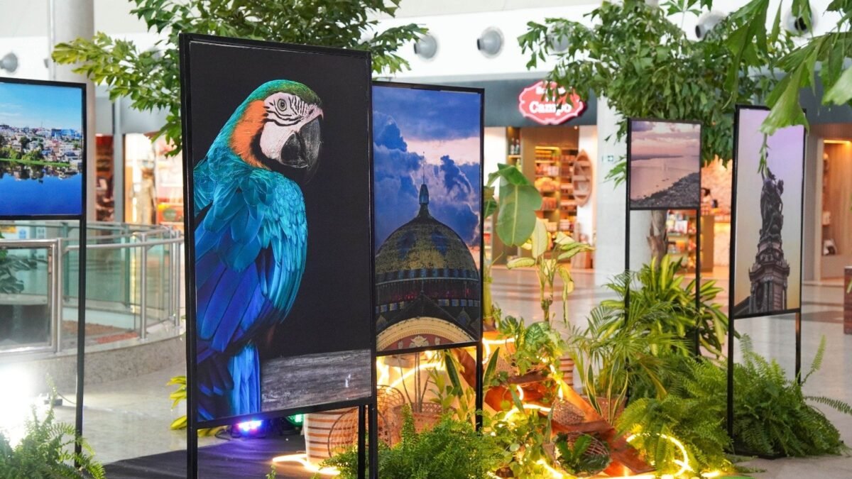 Aeroporto abriga exposição fotográfica pelos 357 anos de Manaus