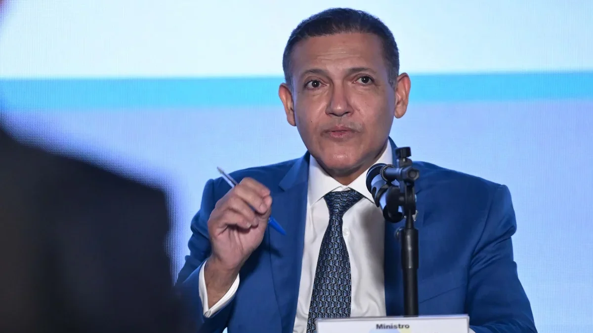 Nunes Marques cobra do TSE dados urgentes sobre canal ligado a Janones
