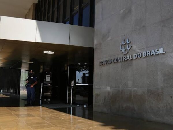 Indicador de atividade econômica do Banco Central cresce em agosto