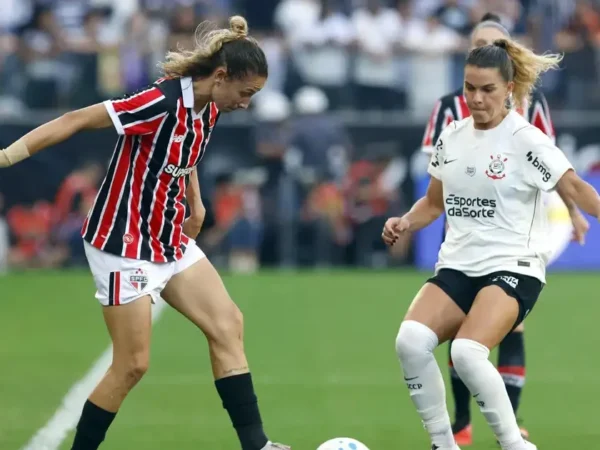 São Paulo e Corinthians disputam o título do Brasileirão Feminino