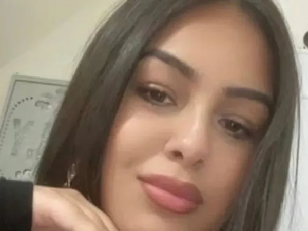 Bebê recém-nascida é assassinada com 15 facadas no Reino Unido