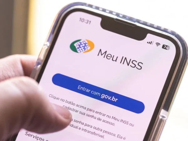 INSS libera abono extra para aposentados entre novembro e dezembro