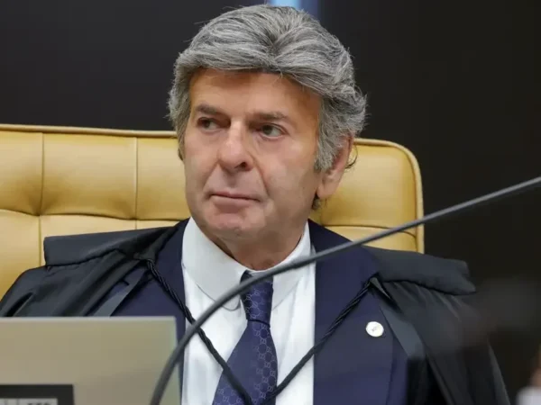 Fux cobra posicionamento da AGU sobre liberação das bets