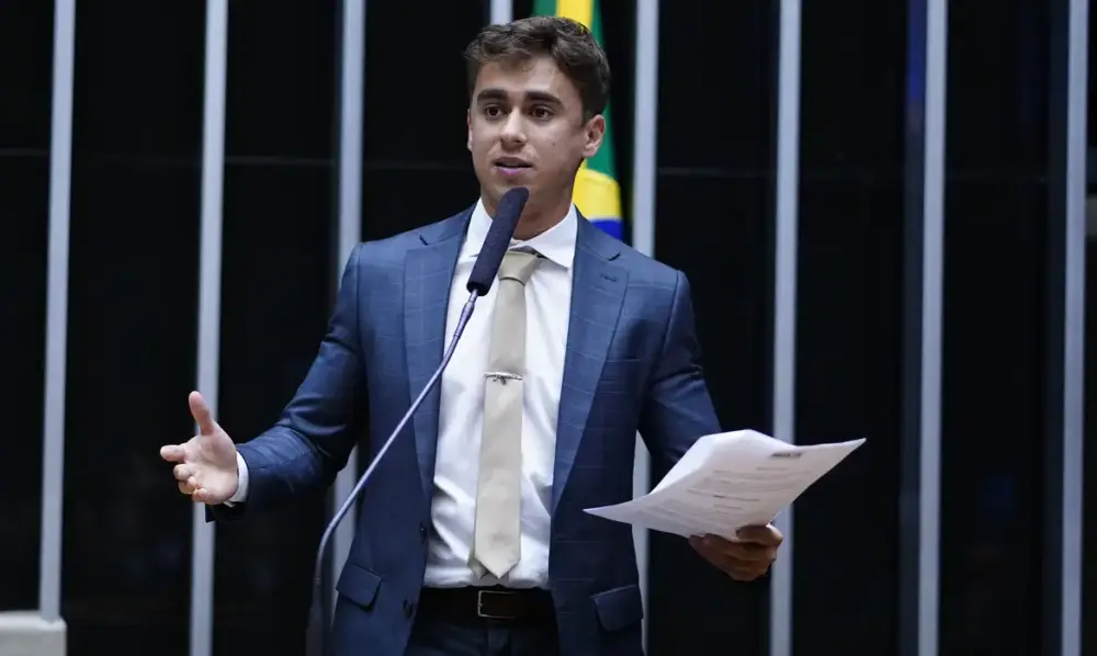 TSE manda Flávio Bolsonaro e Nikolas apagarem vídeo com crianças