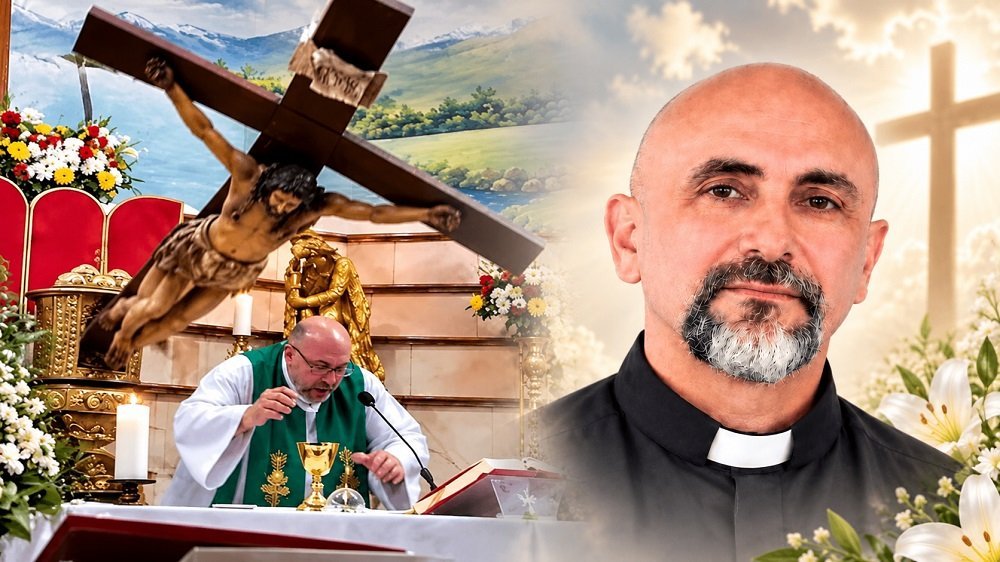 Padre morre após cruz cair sobre sua cabeça em missa ao vivo