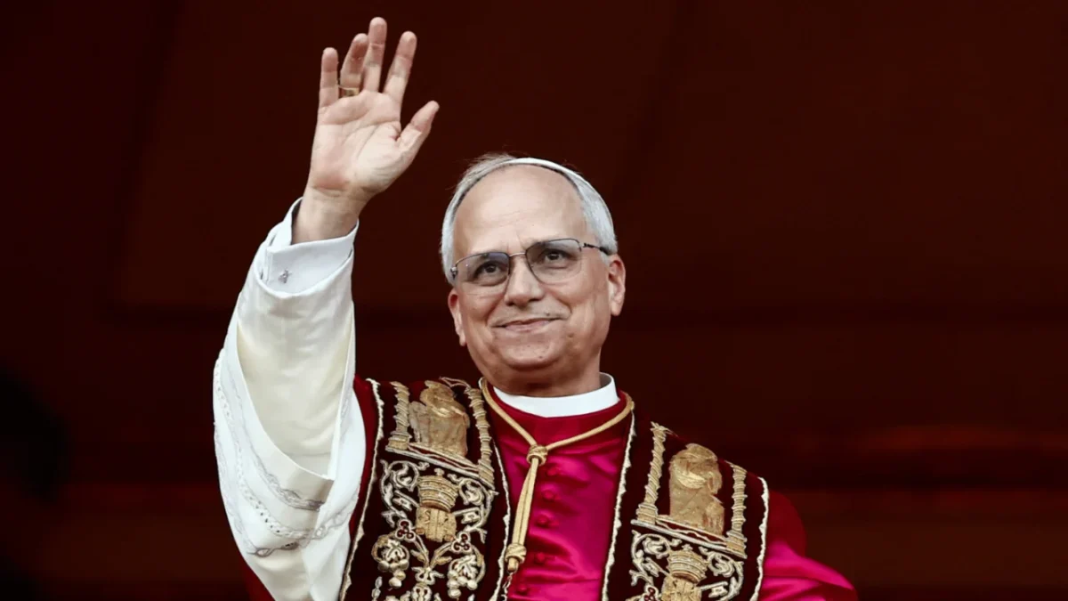 Papa Leão XIV passa por cirurgia no pulmão nesta terça-feira em Roma
