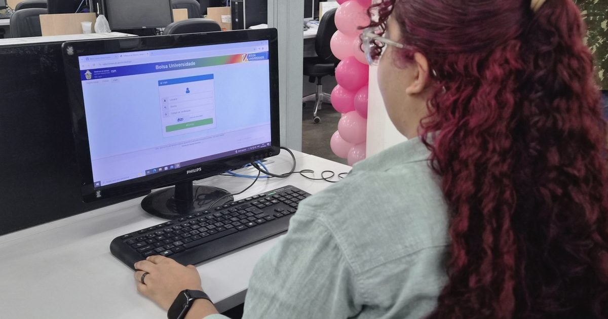 Prefeitura de Manaus alerta sobre fraudes no Bolsa Universidade 2027