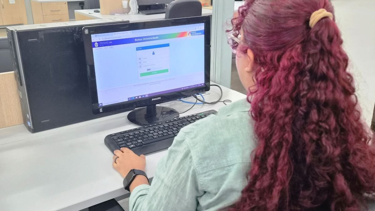 Divulgada a primeira chamada do programa Bolsa Universidade em Manaus