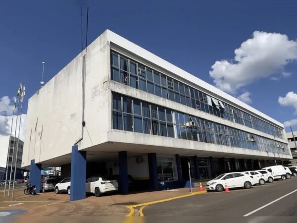 Prefeitura de Apucarana abre concurso público com vagas até R$ 16 mil