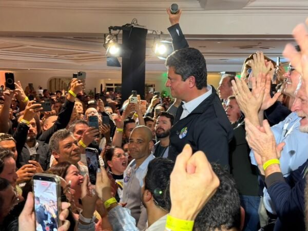Sergio Moro articula apoio com prefeitos no Paraná