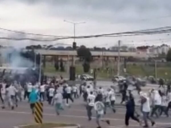 Confronto entre torcedores agita Curitiba antes de partida