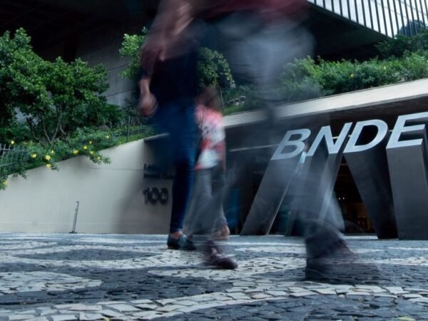 BNDES injeta R$ 2 bilhões em empresas do Amazonas desde 2023