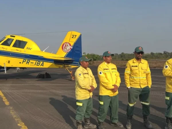 Manaus recebe seis aeronaves federais para combater queimadas