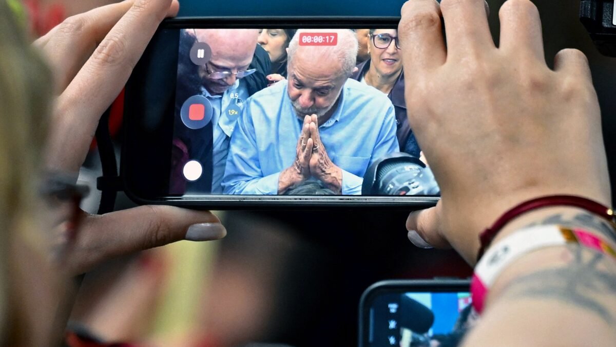Funcionários da Meta admitem restrições a contas de Lula na eleição