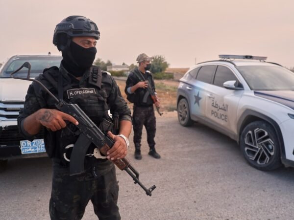 Síria prende principal suspeito por massacre de civis em 2013