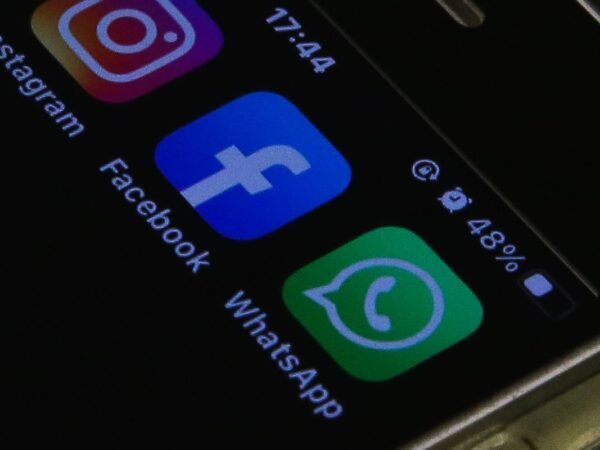 TSE cobra explicações da Meta sobre posts da campanha de Lula