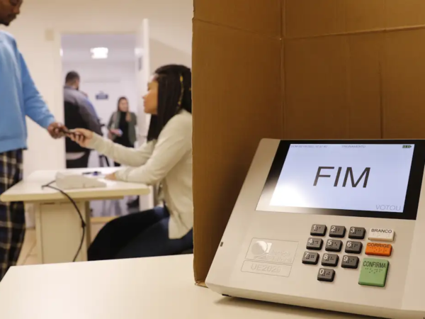 Fábrica em Minas Gerais é punida por assédio eleitoral