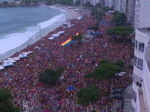 Ato pró-Lula em Copacabana reúne 56,4 mil pessoas segundo metodologia da USP
