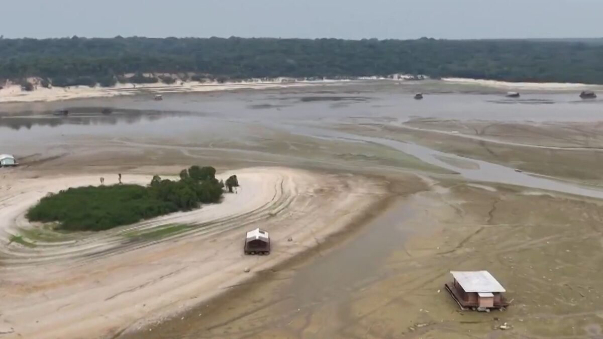 Seca atinge 22 cidades e deixa Amazonas em emergência