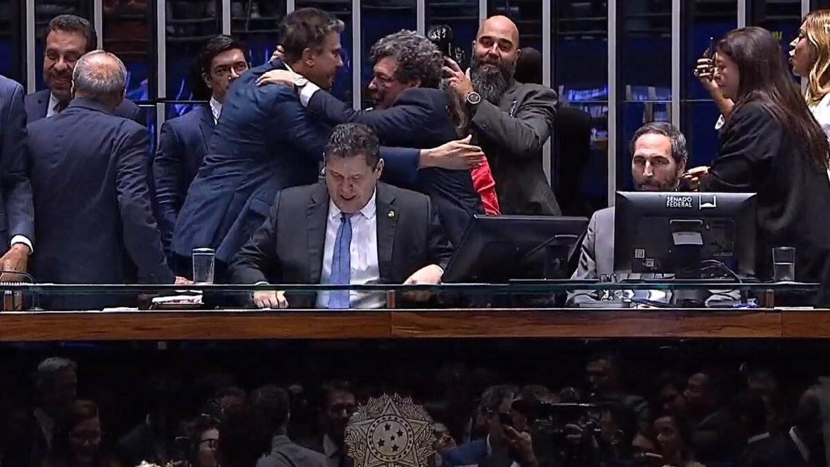 Entidades temem impacto do fim da escala 6×1 em pequenos negócios