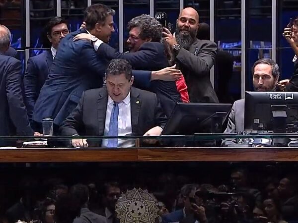 Entidades temem impacto do fim da escala 6×1 em pequenos negócios