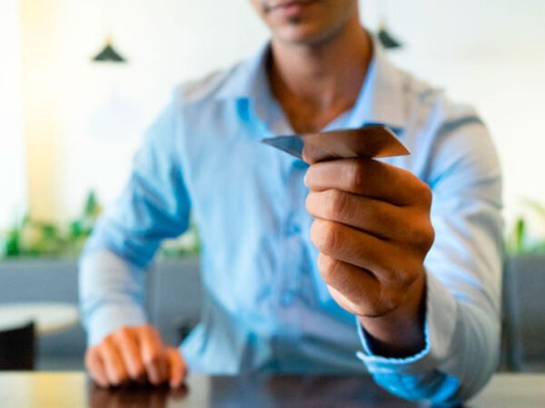 Como contestar cobranças indevidas no cartão de crédito