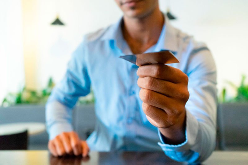 Como contestar cobranças indevidas no cartão de crédito