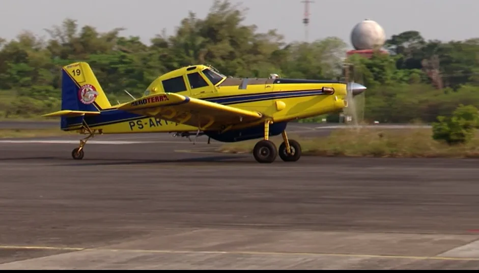 União envia aeronaves e brigadistas contra fogo no Amazonas