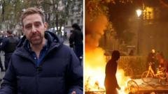 França inicia limpeza após protestos mas mantém forças de segurança