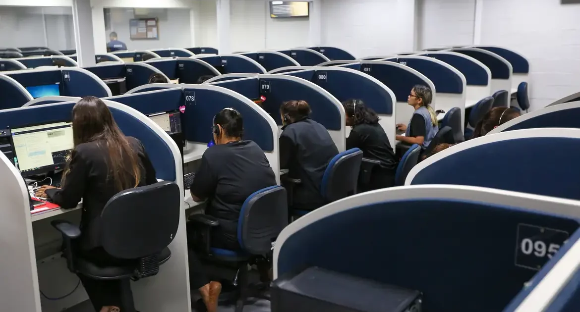 Ligue 180 registra 1,5 mil denúncias de violência política contra mulheres