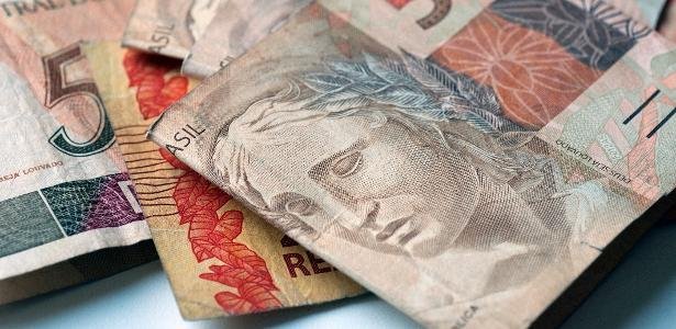Lotofácil paga prêmios e acumula em R$ 2 milhões