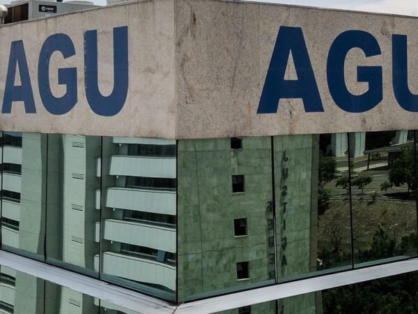 AGU aciona Justiça para reaver R$ 190 mi de facções criminosas