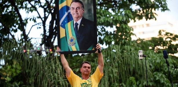 Afirmar isolamento de Bolsonaro é pura fantasia, diz colunista