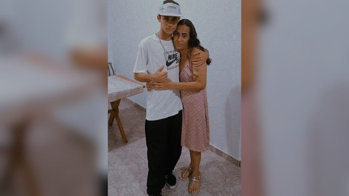 Mãe renasce após receber rim do filho morto em acidente de moto
