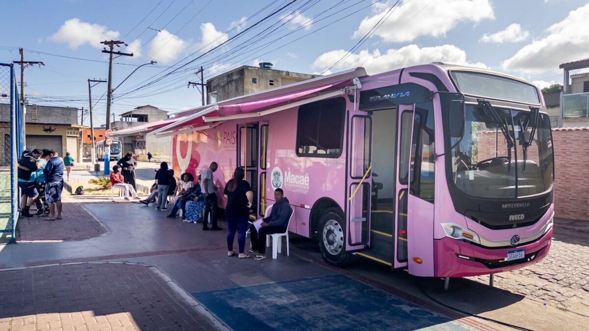 Unidade móvel leva exames e consultas para mulheres em Macaé