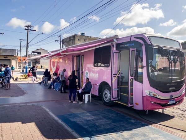 Unidade móvel leva exames e consultas para mulheres em Macaé