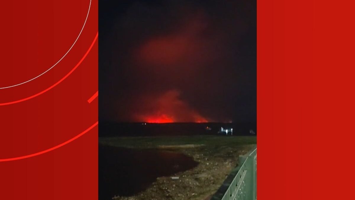 Incêndio volta a atingir vegetação no Cacau Pirera em Iranduba