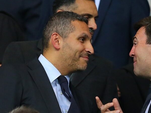 Primeiro-ministro britânico encontrou dirigente do Manchester City no passado