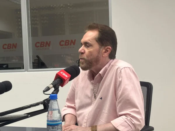 Plínio Valério descarta alianças com defensores de voto nulo no Amazonas