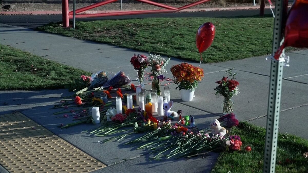 Comunidade chora vítimas de ataque a escola no Oregon