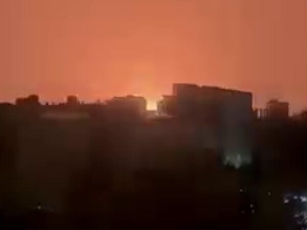Forças lideradas pela Arábia Saudita atacam posições houthis em Taiz