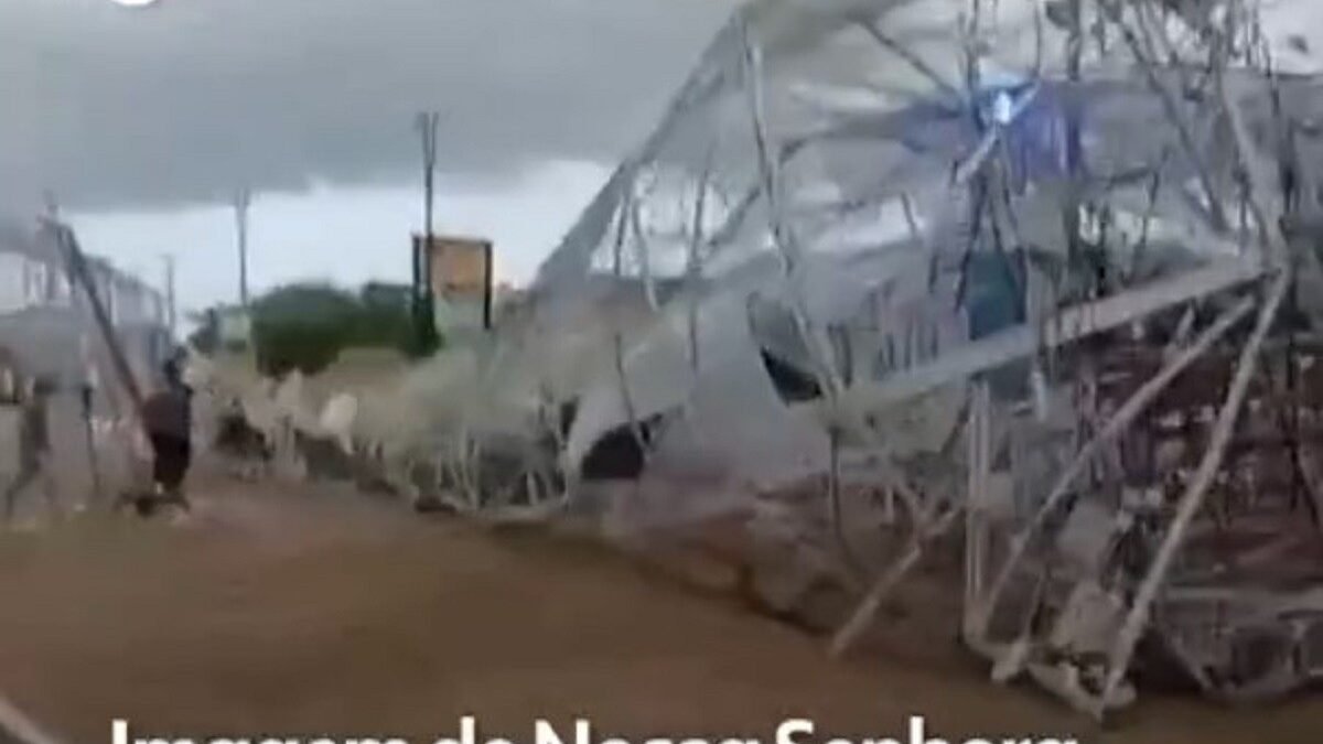 Imagem de Nossa Senhora de Nazaré cai durante temporal em Belém