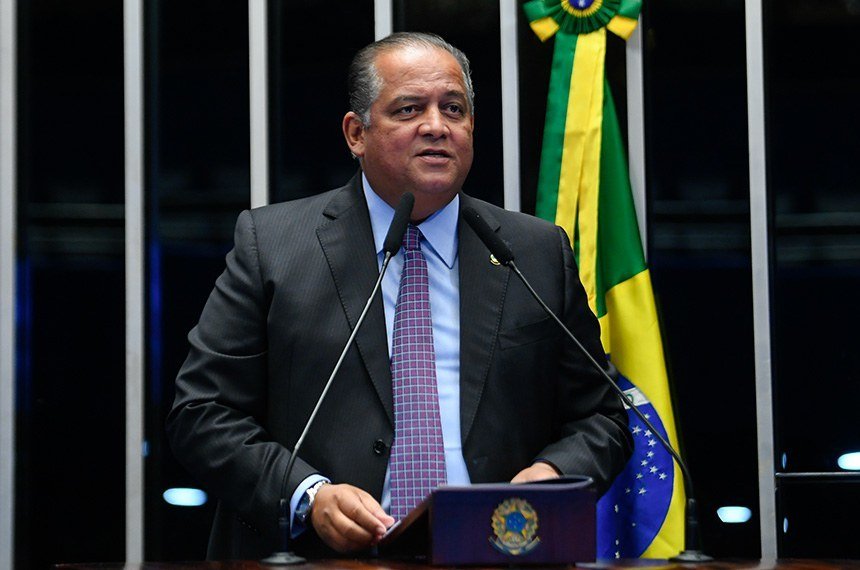 Eduardo Gomes busca reeleição no Senado pelo Tocantins