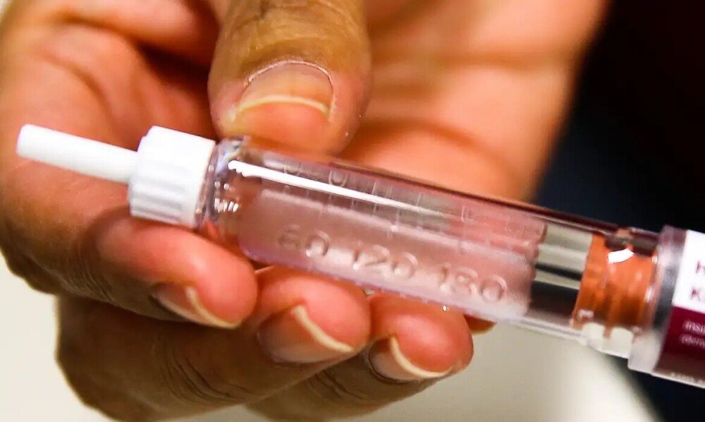 Anvisa proíbe comercialização de insulina e tirzepatida irregulares