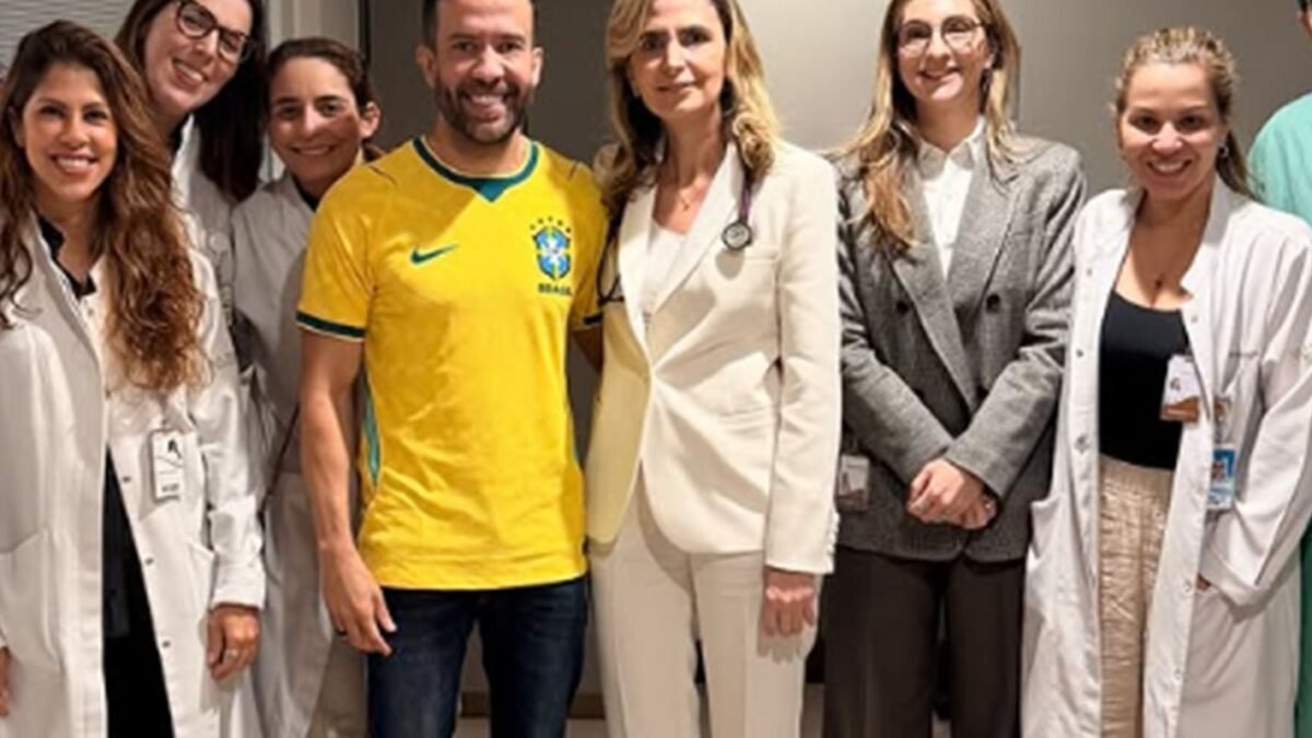 Deputado André Janones recebe alta hospitalar em São Paulo